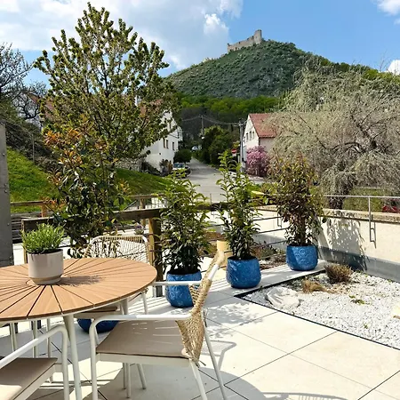 Milujto, Palava Apartament Pavlov